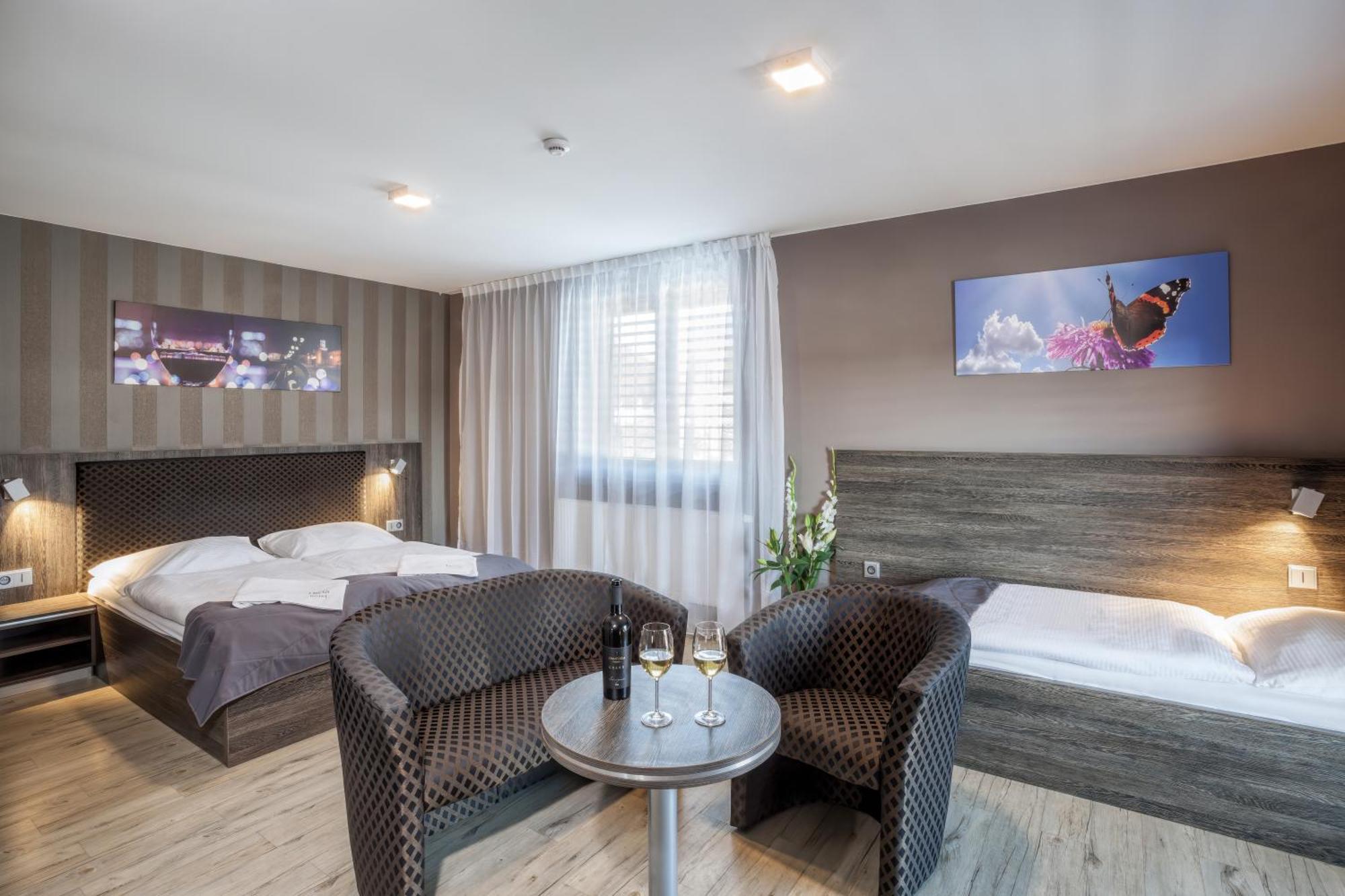 Hotel Beta بزينيتس المظهر الخارجي الصورة